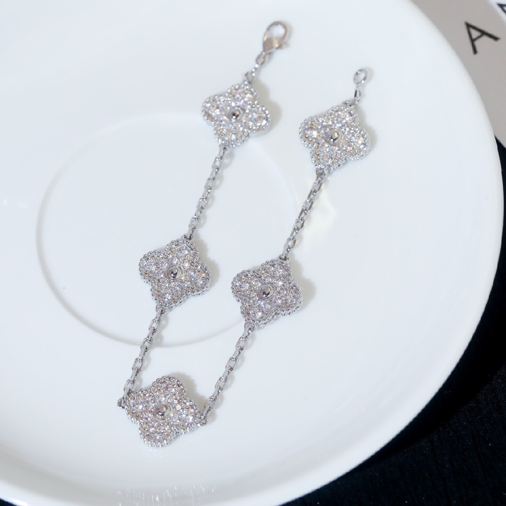 Diamond Clover Bracelet