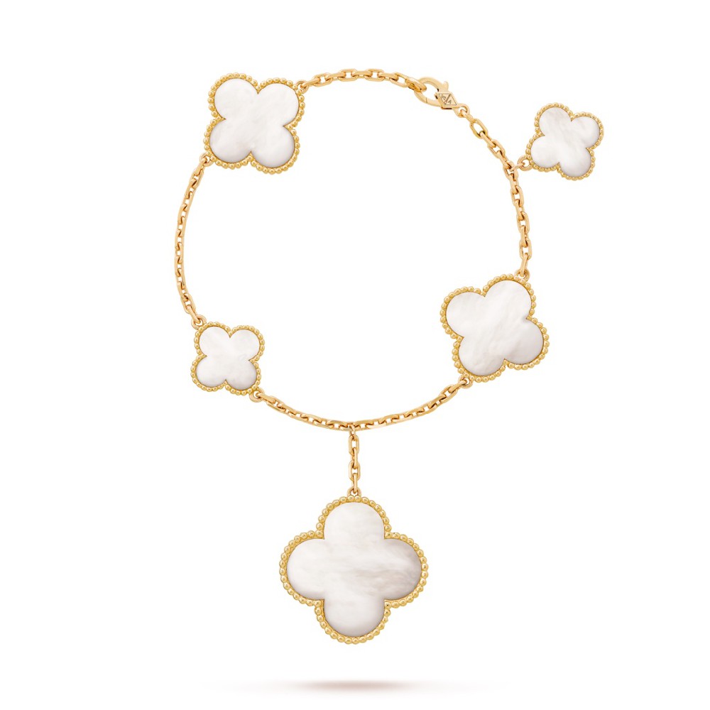 Mother-Of-Pearl Clover Bracelet