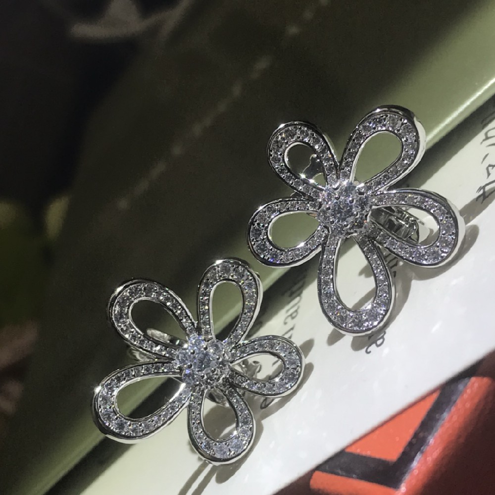 Flowerlace Earring