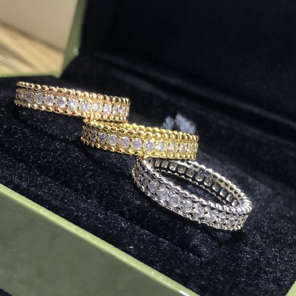 Perlee Diamonds Rings