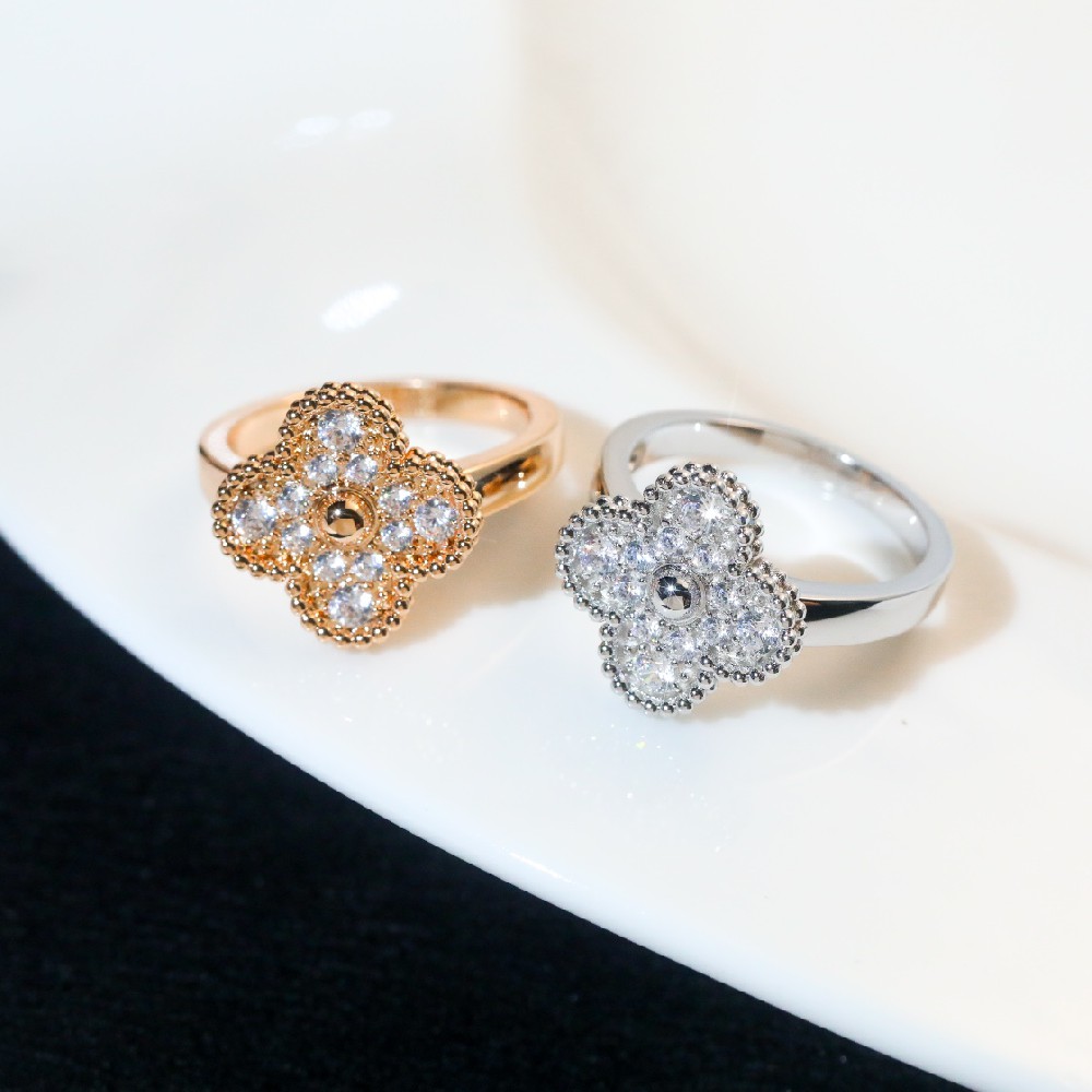 Sweet Alhambra Clover Rings