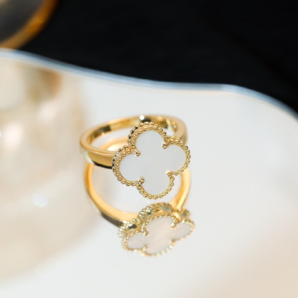 Magic Alhambra Clover Rings