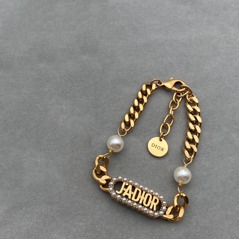 DI-B001 BRACELETS