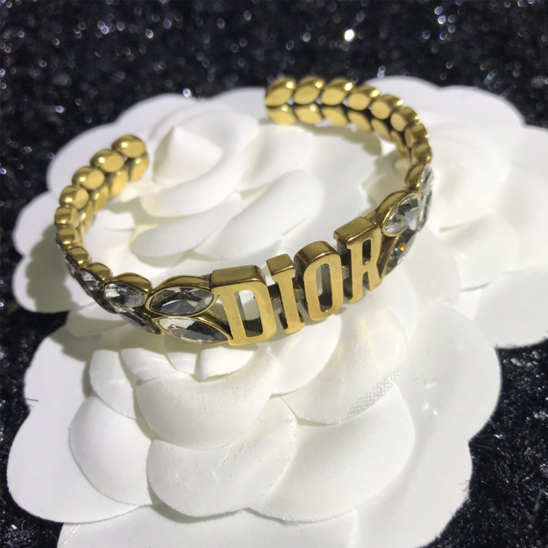 DI-B009 BRACELETS