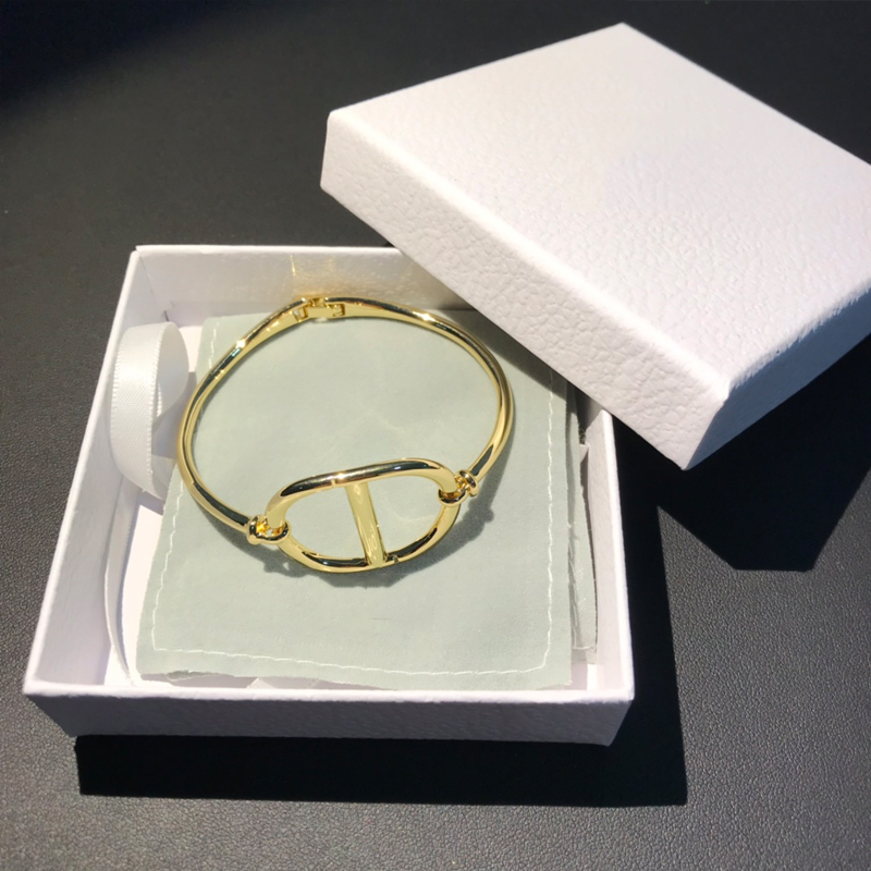 DI-B021 BRACELETS