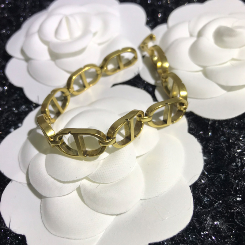 DI-B040 BRACELETS