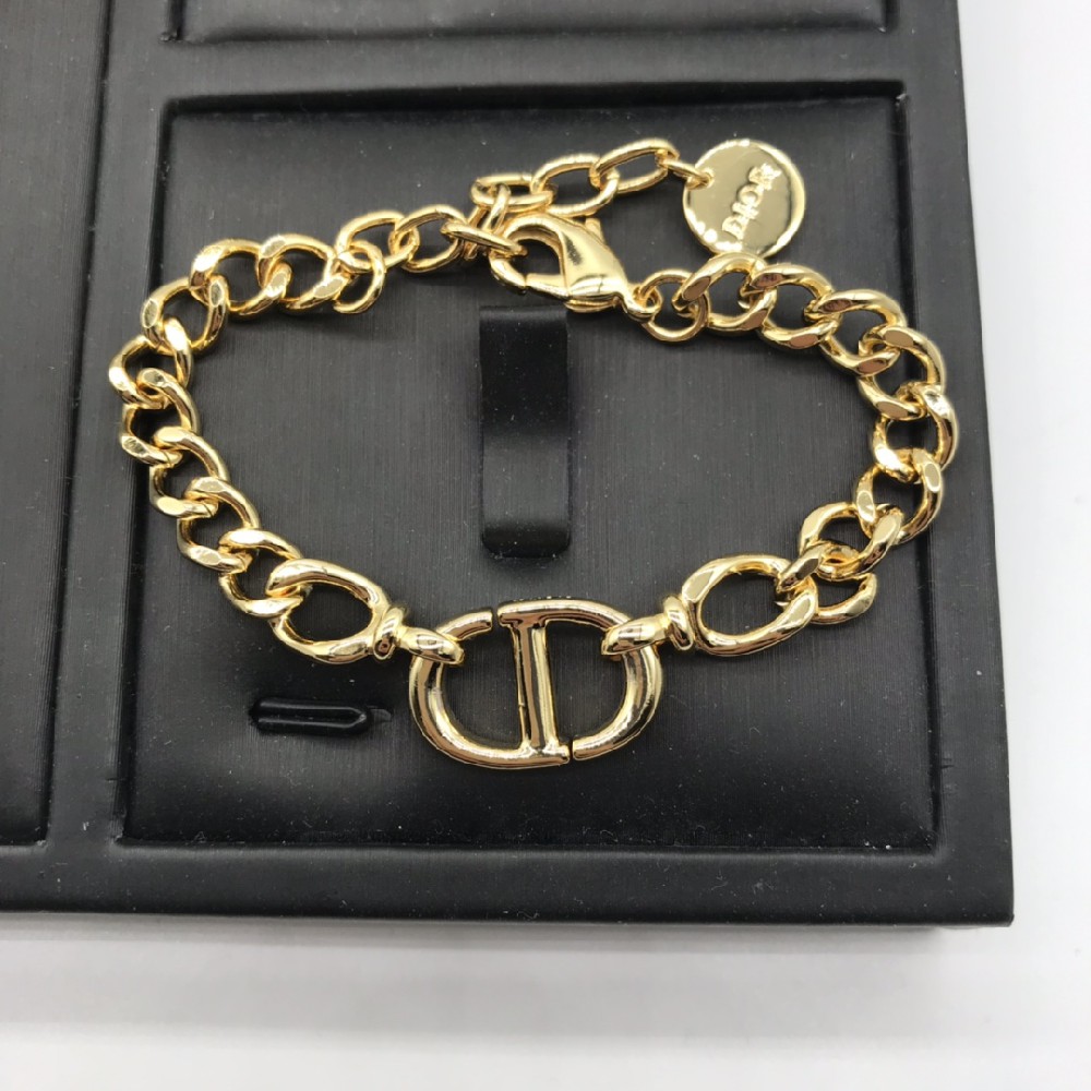 DI-B041 BRACELETS