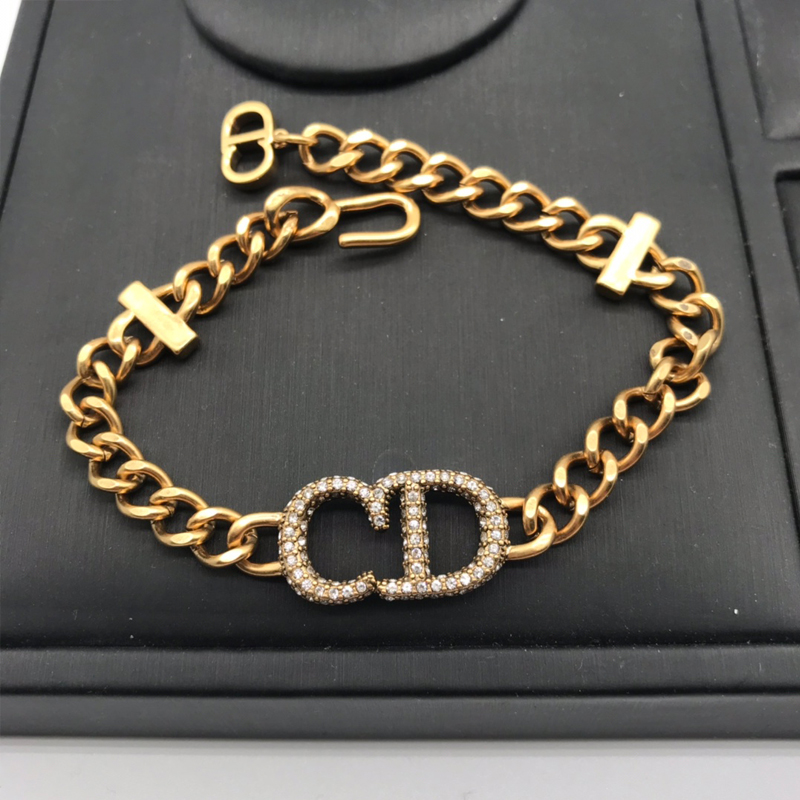 DI-B047 BRACELETS