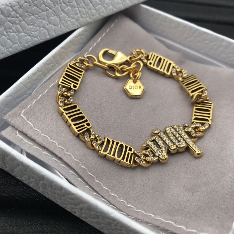 DI-B054 BRACELETS