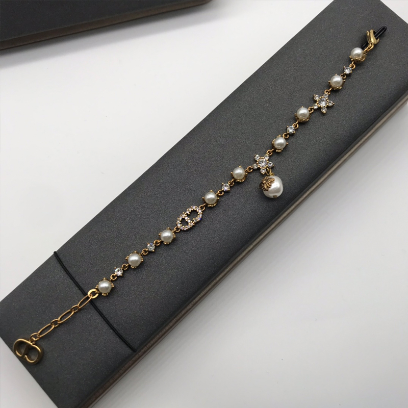 DI-B055 BRACELETS