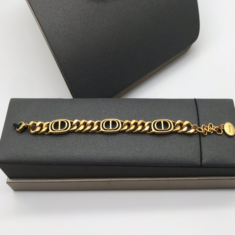 DI-B068 BRACELETS