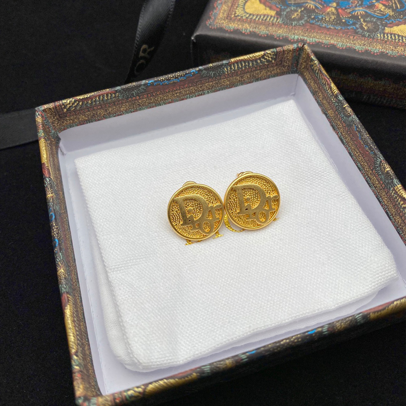 DI-E001 EARRING