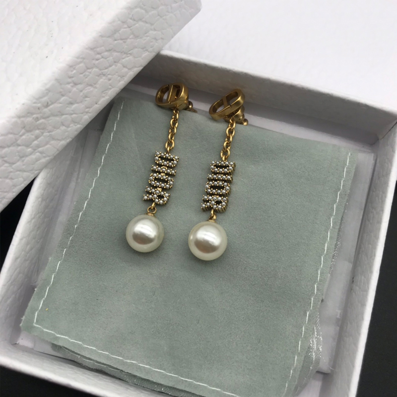 DI-E052 EARRING