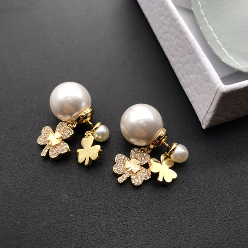 DI-E062 EARRING