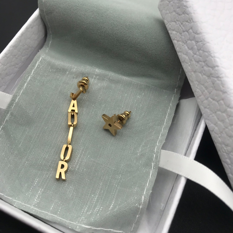 DI-E067 EARRING
