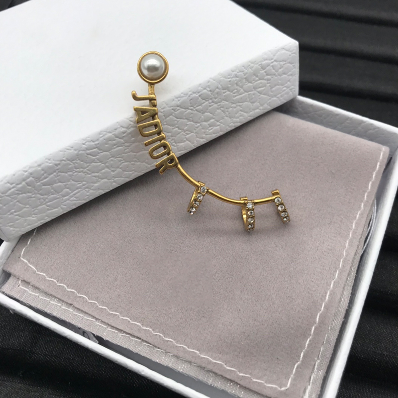 DI-E088 EARRING