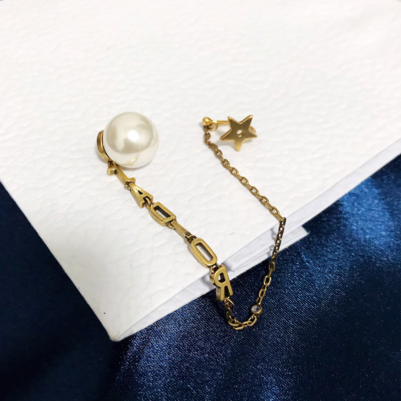 DI-E142 EARRING