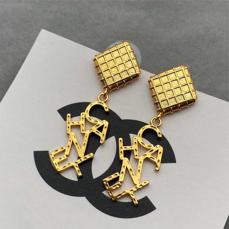 CH-E013 EARRING