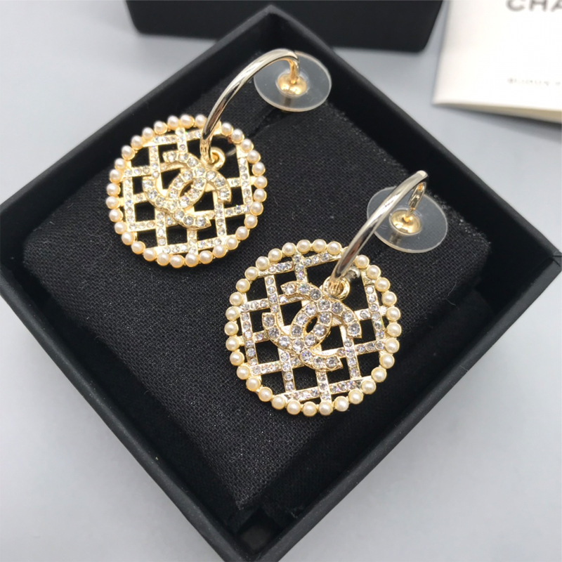 CH-E082 EARRING