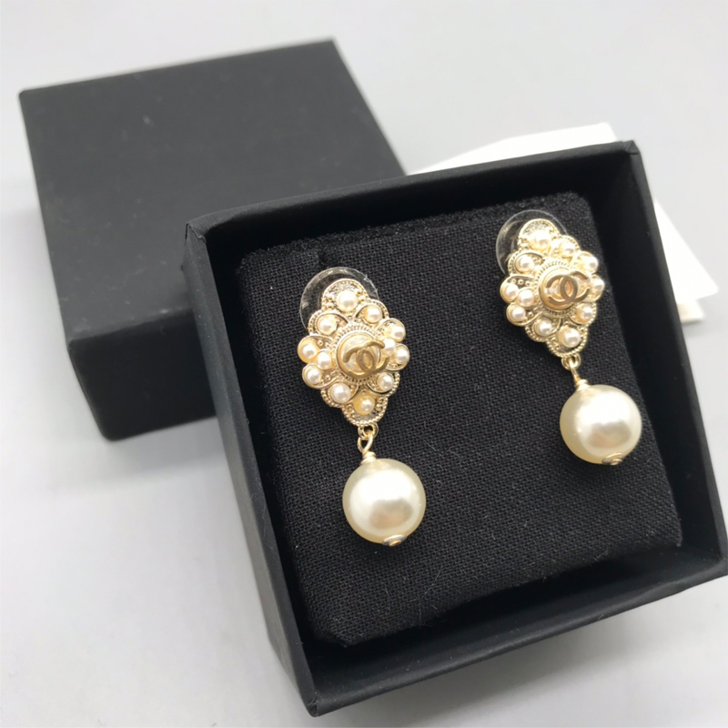 CH-E104 EARRING