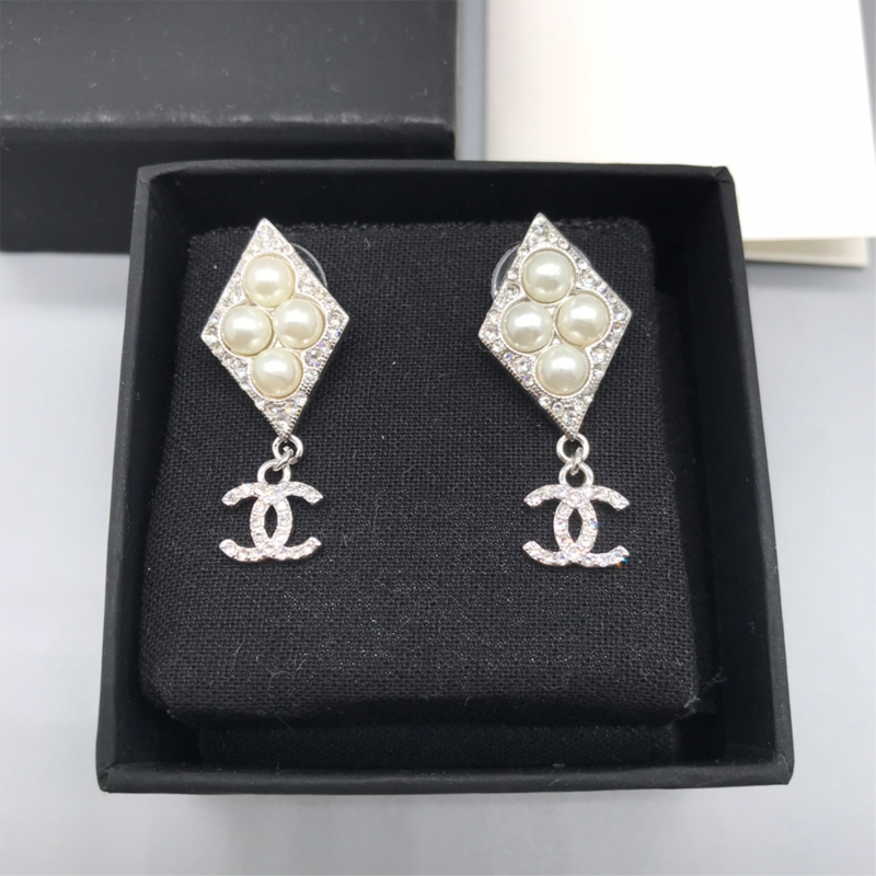 CH-E106 EARRING
