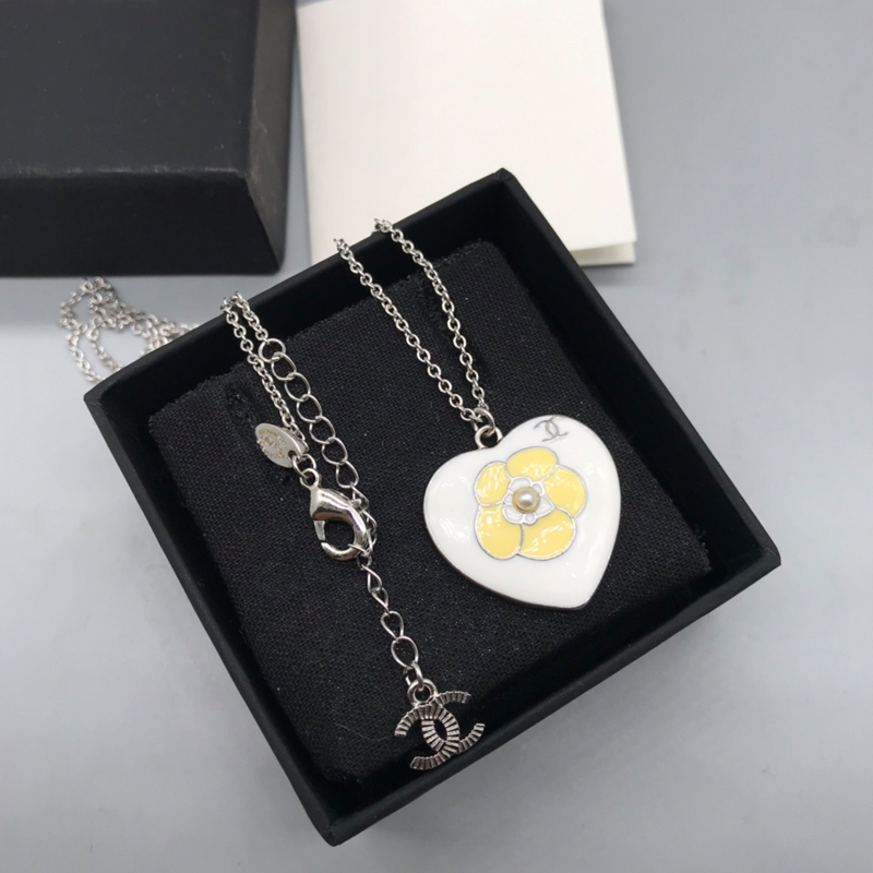 CH-N024 NECKLACE