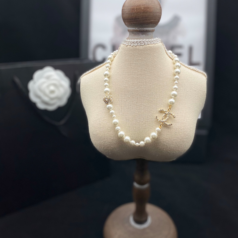 CH-N030 NECKLACE