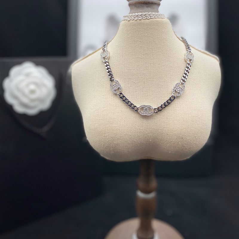 CH-N037 NECKLACE