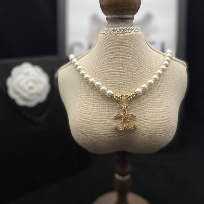 CH-N040 NECKLACE