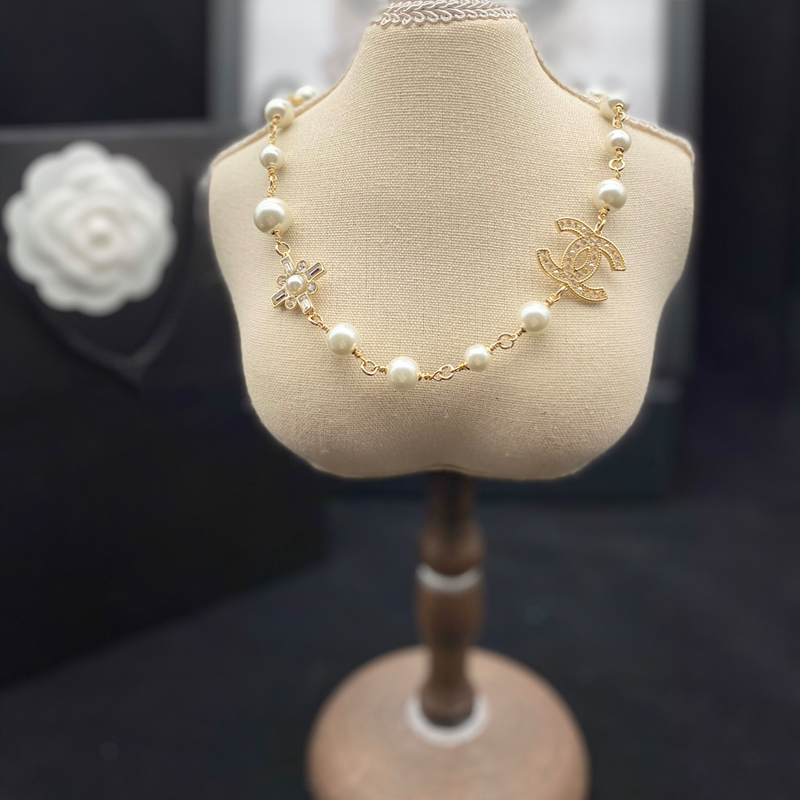 CH-N041 NECKLACE