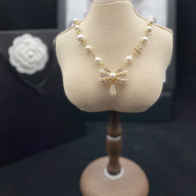 CH-N042 NECKLACE