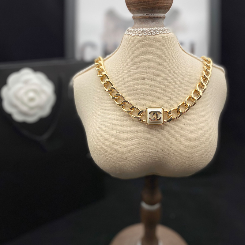 CH-N045 NECKLACE