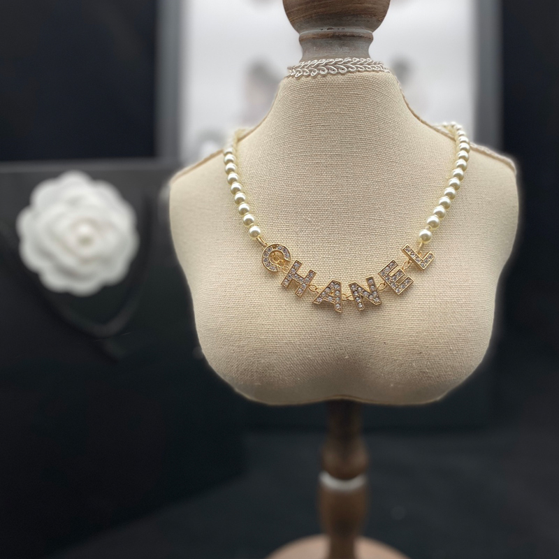 CH-N048 NECKLACE