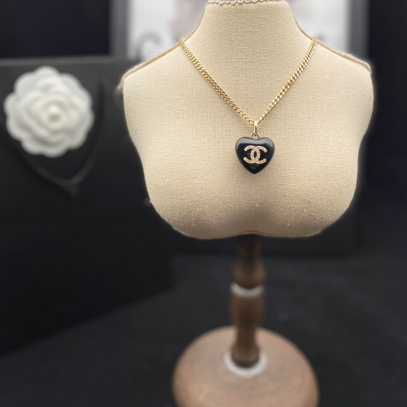 CH-N056 NECKLACE