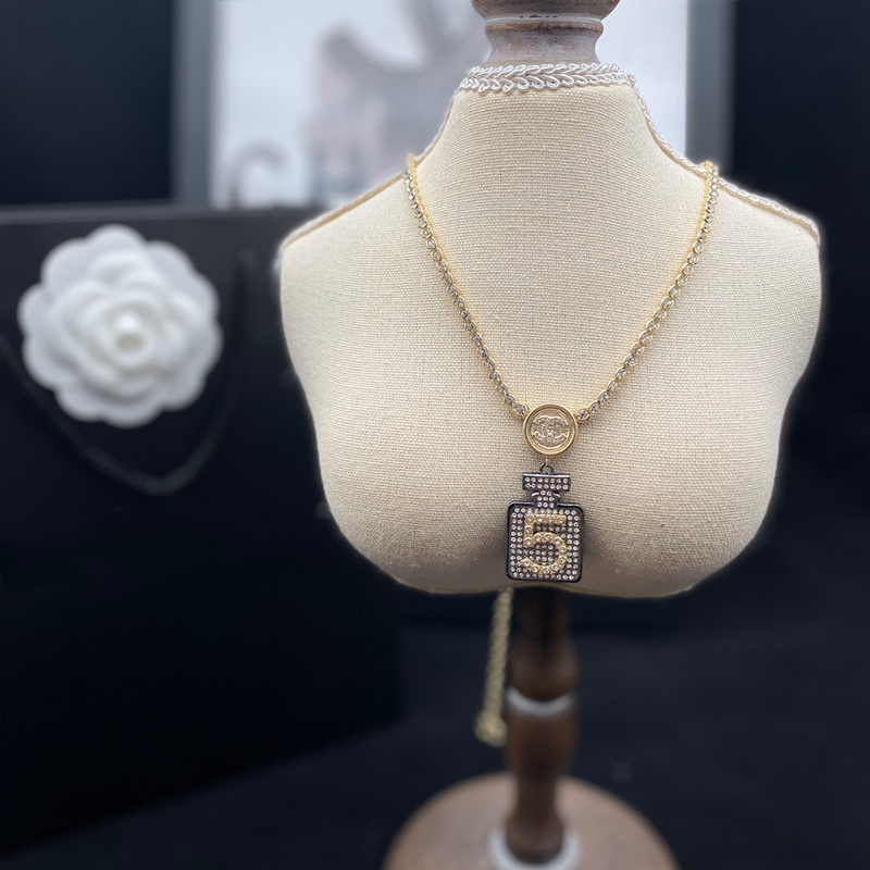 CH-N057 NECKLACE