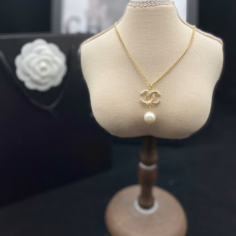 CH-N064 NECKLACE