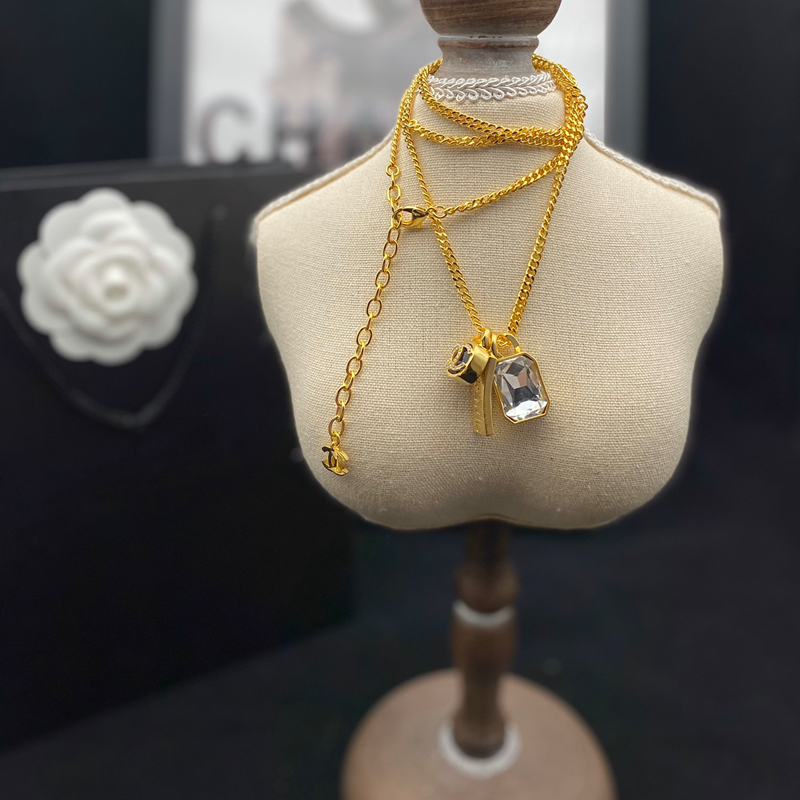 CH-N067 NECKLACE