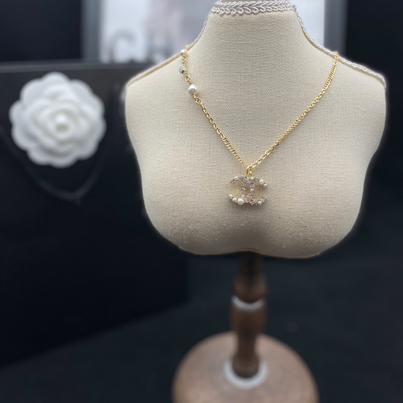 CH-N070 NECKLACE