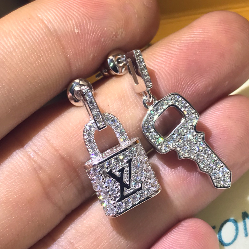 LV-E022 EARRING