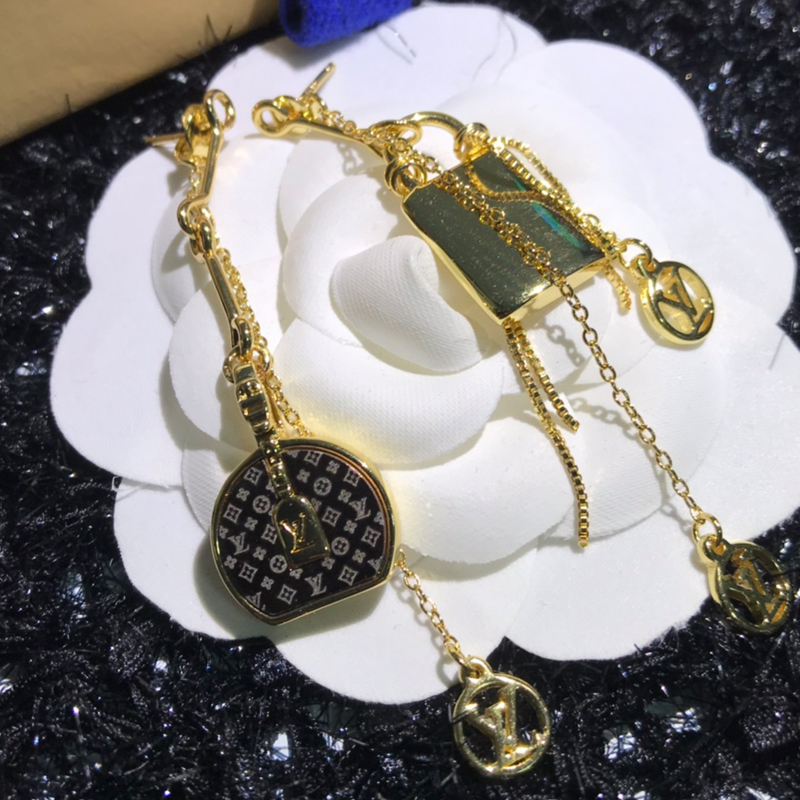 LV-E023 EARRING