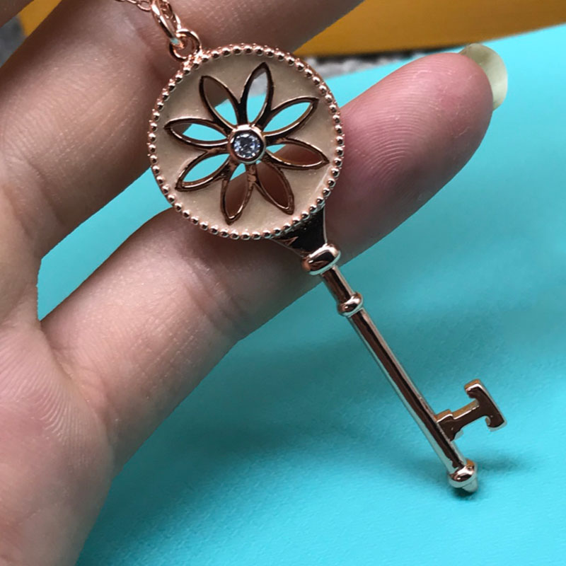 TI- N024 NECKLACE