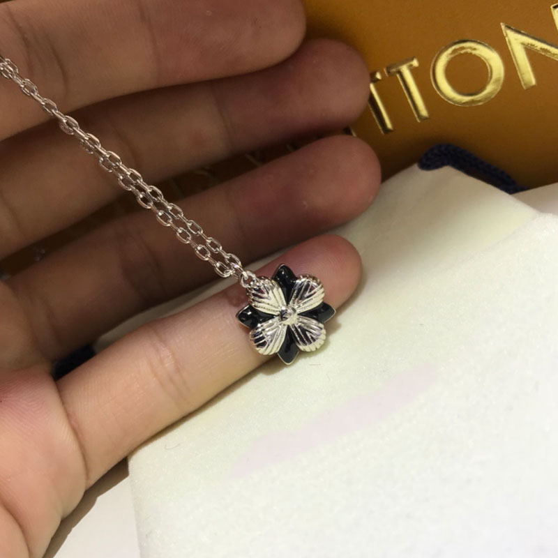 LV-N033 NECKLACE