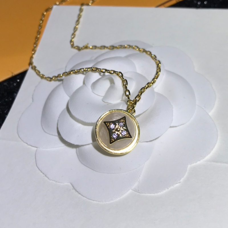 LV-N041 NECKLACE