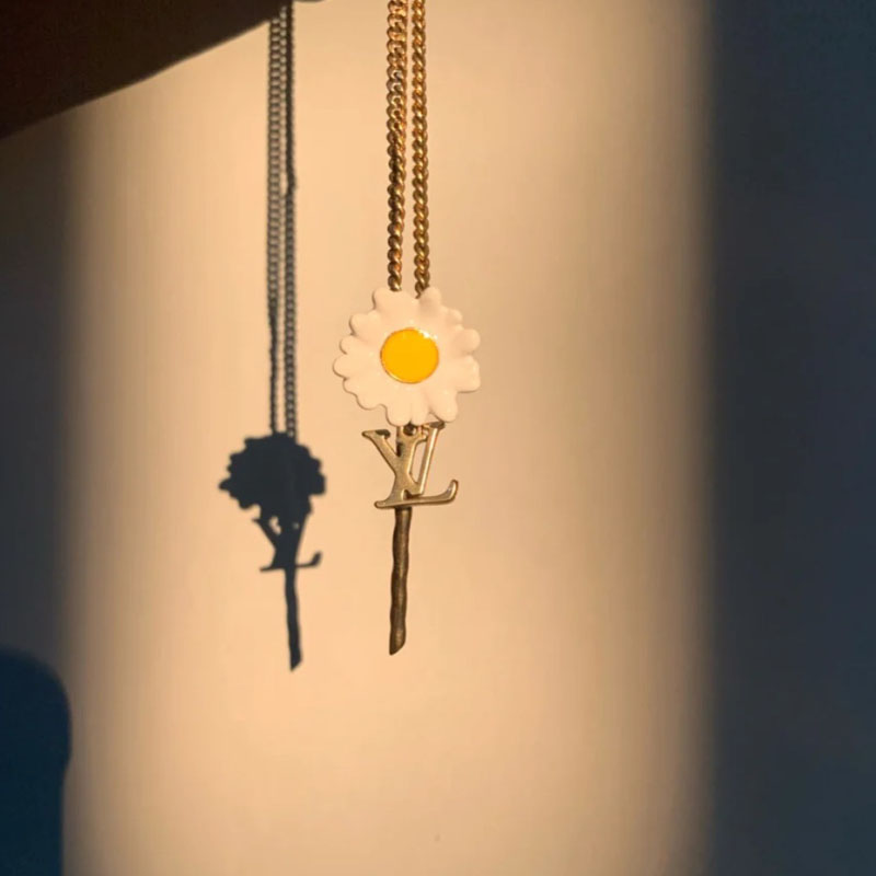 LV-N072 NECKLACE